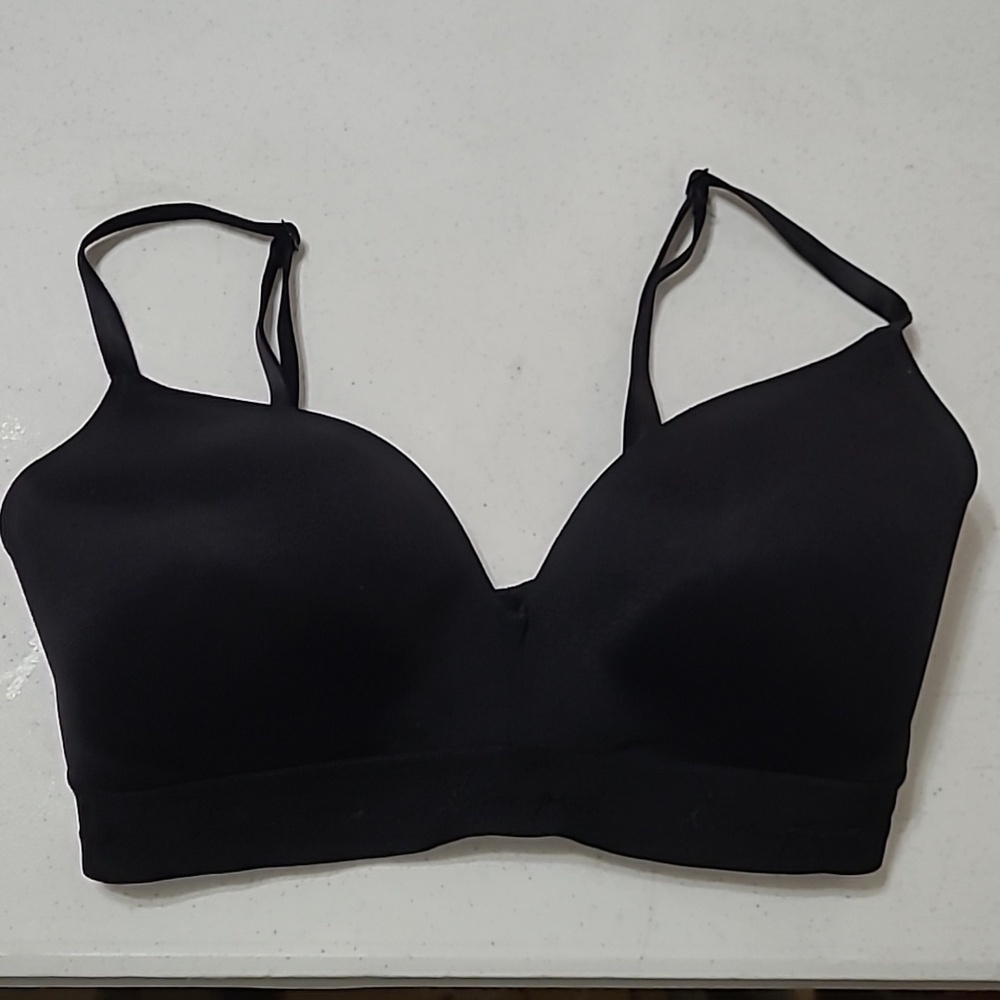 PINK Victoria's Secret Black Wear Everywhere Wireless Lightly Lined Bra size 36D